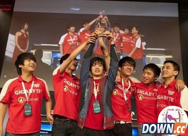 解读LPL两大天团“WE”“OMG”的覆灭