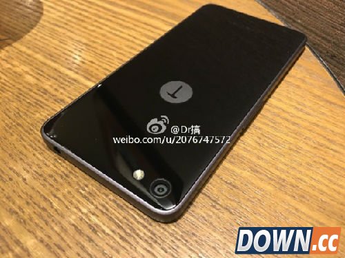 捡来的锤子T2竟是这样 SmartisonT2真机曝光