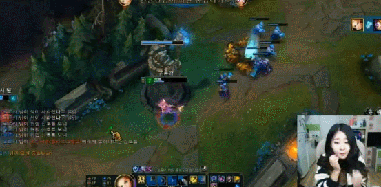 lol又一女主播被狮子狗虐哭