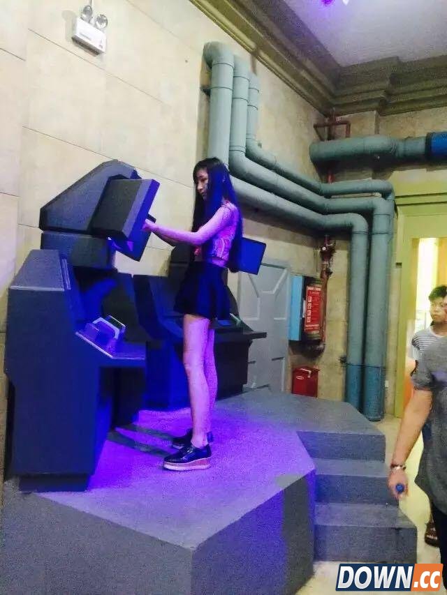 LOL17岁高中生妹子主播