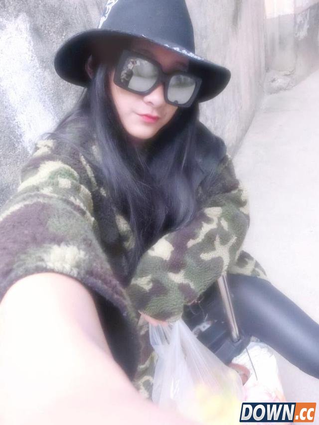 LOL17岁高中生妹子主播