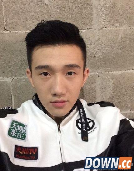 死亡宣告将在VG替补半年直播剃头发泄