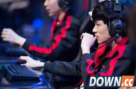 OMG赛后淘宝权开直播讲诉心酸历程