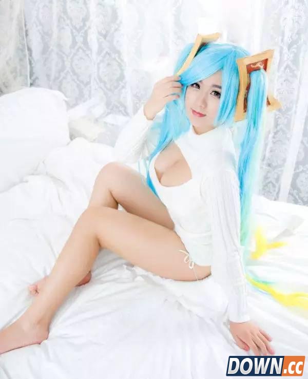 LOL福利COS秀：36E开胸毛衣！请尽情宠爱吧