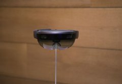 传微软在Hololens全息眼镜并定制win10专属系统