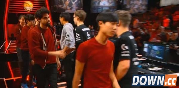 LCS REN韩援Seraph拒握手抗议辱华种族歧视