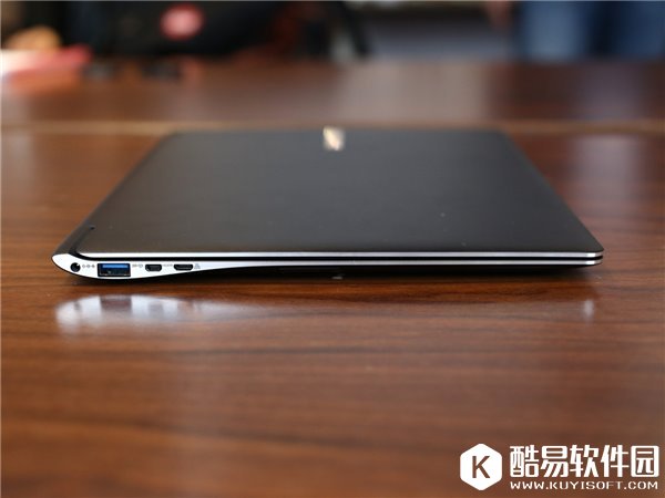 选Win10笔记本电脑应该更注重性能还是颜值？