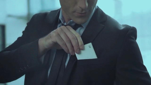 老外研发超轻薄苹果iPhoneSIM卡管理器