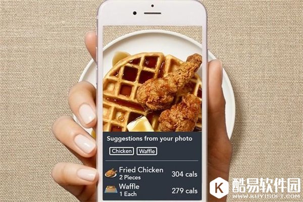 吃饭前先拍照，不晒朋友圈只算卡路里