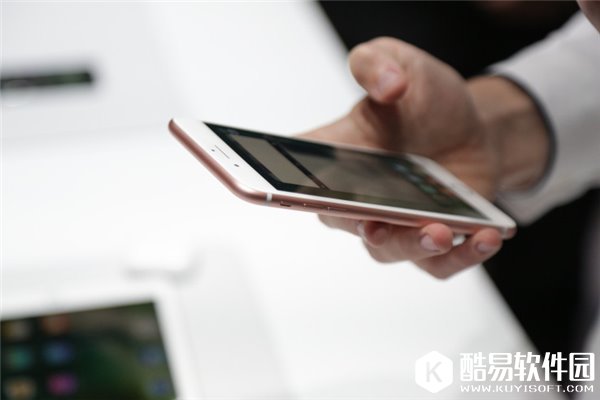 库克称iPhone7 Plus到了年底将供不应求