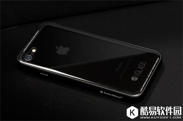 当亮黑版iPhone7/Plus配上玻璃保护壳