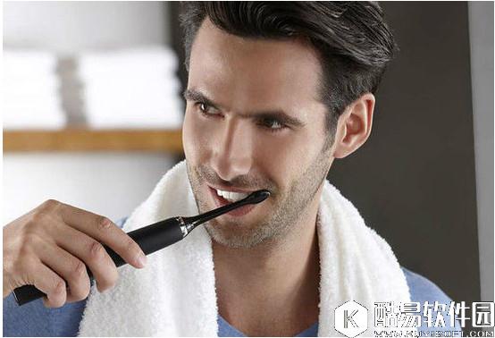 电动牙刷如何使用？电动牙刷的正确使用方法图解