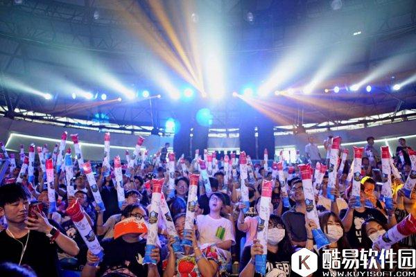 中国高校获得英雄联盟全球电竞赛事总冠军 英雄去超越!