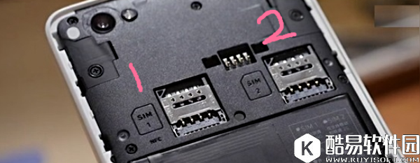 坚果手机怎么插卡 坚果手机插卡教程